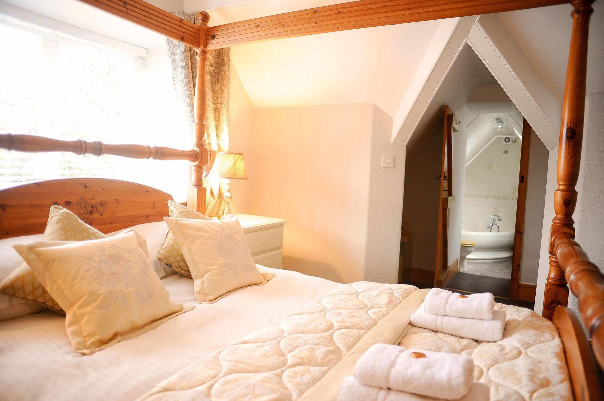 Chestnuts Guest House (Adults Only) ウィンダミア エクステリア 写真